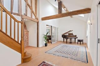 Group Party Complex - Royston - 3