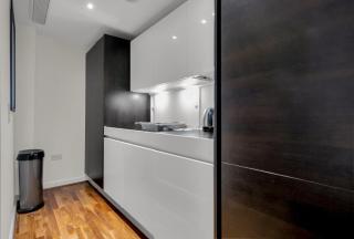 MySquare Moorgate One Bedroom Apartment near lamb's Passage - 1