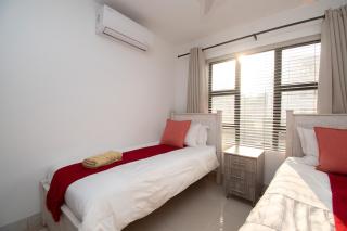 9 The Shades Umhlanga Rocks - Durban - 7