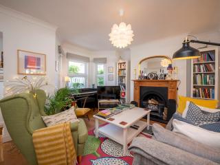 Stylishly designed London Townhouse - Garden Oasis - Pass the Keys - 9