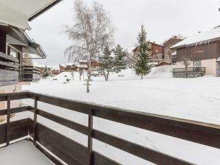 Appartement rénové proche des pistes et commerces avec balcon sud, parking gratuit et casier à skis - FR-1-181-2468 - 3