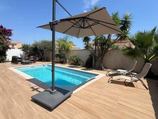 Villa à Port Camargue : piscine privée, jardin, clim, Wi-Fi, parking, proche plage et casino - FR-1-307-226 - 0