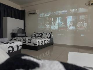 Studio 4pax Palazio Mount Austin Johor Bahru - Johor Bahru - 0