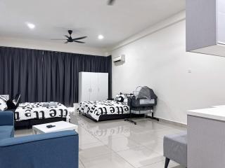 Studio 4pax Palazio Mount Austin Johor Bahru - Johor Bahru - 1