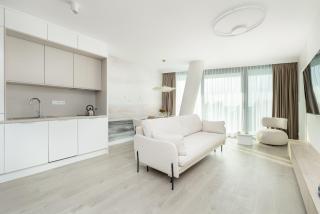 Stylish Sea Waves Apartments with Pool & Parking by Rent like home - Międzyzdroje - 4