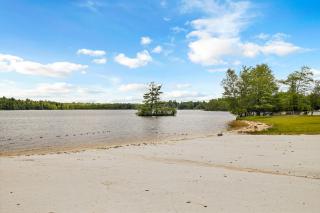Near Water Park Resorts Lakefront Pocono Home - 6
