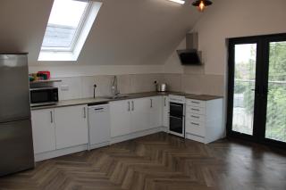 White House apartment, Staines upon Thames - 6