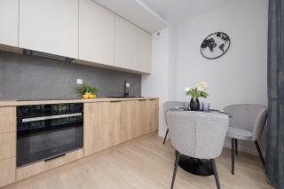 Piękne Studia dla 3 osób & Parking Warszawa by Noclegi Renters - Varsavia - 8