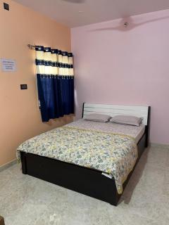 Lee home stay - Hampi - 8
