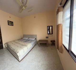 Lee home stay - Hampi - 9