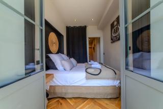 Le Charmant d'Ecully Logement Unique Avec Jardin et Parking à 10 minutes de Lyon - 3