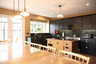 Stone Gate lodge with Private Hot Tub -  - 8