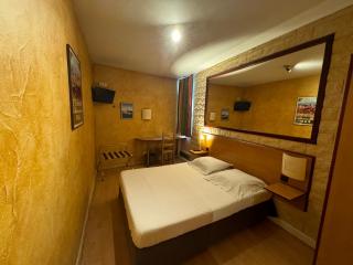 Hôtel Bosquet Pau Centre - Self Check In Budget Hotel - Pau - 6