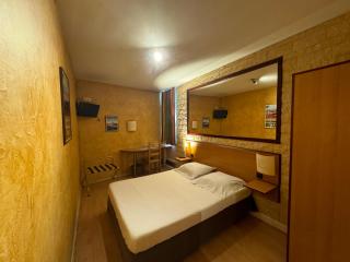 Hôtel Bosquet Pau Centre - Self Check In Budget Hotel - Pau - 5