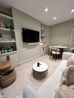 Stunning 1 Bed Apartment near Fulham Tube - London - 0