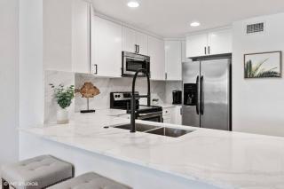 Mariners 210 Great Location with Marina Views - 3