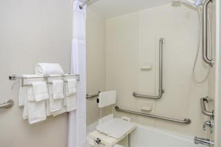 Solomons Inn Resort and Marina - 4