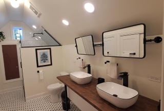 The Oak Park Loft - 8