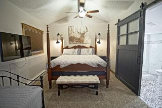 Deck with Views, Gas Grill, Renovated Luxurious Townhome on Burgess Creek - 3