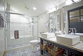 Deck with Views, Gas Grill, Renovated Luxurious Townhome on Burgess Creek - 1