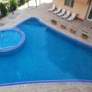 Studio Apartment with Pool View, Sunny Beach - Sunny Beach - 4