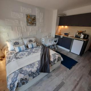 Studio Apartment with Pool View, Sunny Beach - Sunny Beach - 2