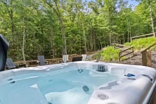 Secluded Luxe A Frame Lodge~ Hot Tub~ Fire Pit - Morganton - 5