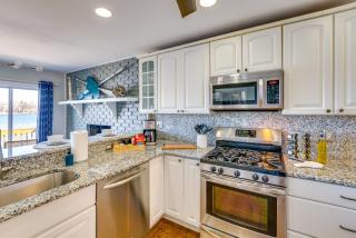 Spacious Lakefront Home in White Lake - Oxbow - 1