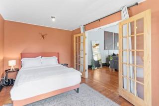 AC Beach Farmhouse Retreat - 5BD 2BA - 2