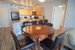 Game Room, Heated Pool, Hot Tubs, Private Washer Dryer - 8