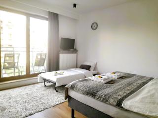 Vista Residence Airport - Free Underground Parking - Close to Airport - Self Check-in - Warschau - 1