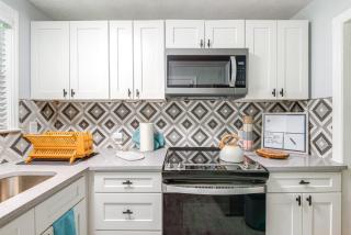 Jacksonville Apartment with Private Patio Near NAS! - Jacksonville - 1