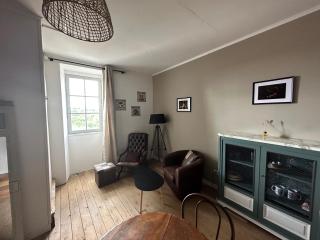 Au Cœur de GENSAC, village de charme dominant la Dordogne - 0