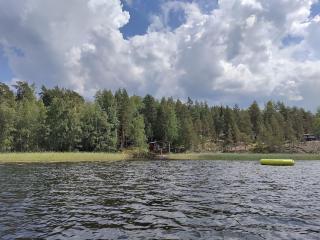 Viihtyisä mökki järven rannalla - 4