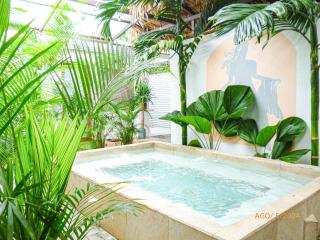 La Tribu Boutique Hostel for Women - 9