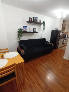 Flat on Harrow market street, Tube station is very close, near Wembley and central London - Harrow - 0