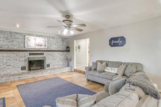 Waterfront Kansas Home with Private Fire Pit! - Arkansas City - 4