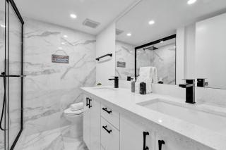 Cozy Oceanfront Beach Service 917 - Miami Beach - 3