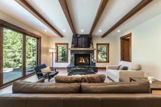 Arcadia Manor on the West Shore - Newly Built - 5 BR w Wet Bar EV Charger and Air Conditioning - Tahoe City - 0