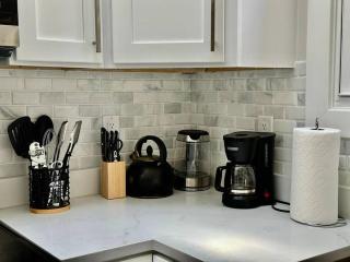 Huge Remodeled House Close to Yale with Backyard - New Haven - 5