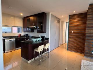 Accommodation Front - Tranquil 4 Sleeper near Ushaka Marine World - Durban - 4