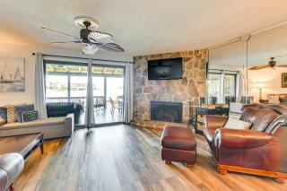 Lakefront Dadeville Villa with Deck and Private Dock! - Dadeville - 7
