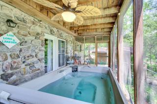 Hot Springs Retreat with Private Dock and Hot Tub! - Hot Springs - 9