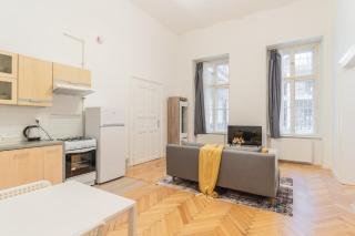 Central Cozy Apartment on the Andrássy Fashion St - Budapest - 2