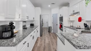 Serene Escape by the Lake home - Montgomery - 7