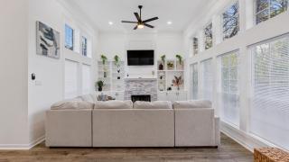 Serene Escape by the Lake home - Montgomery - 3