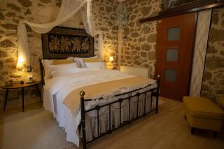 Stone suite in the center of Corinth - Kórinthos - 0