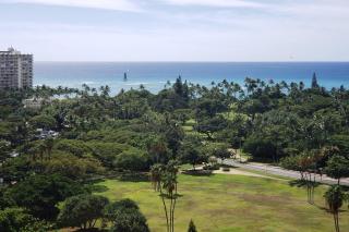 Luana Waikiki Oceanview High Floor Condo 1210 - 4