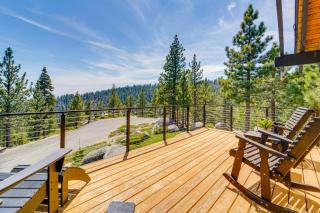 4 Mi to Slopes! Hot Tub Haven with Lake Tahoe Views - 8