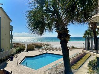 Pelican Walk 201 - 4